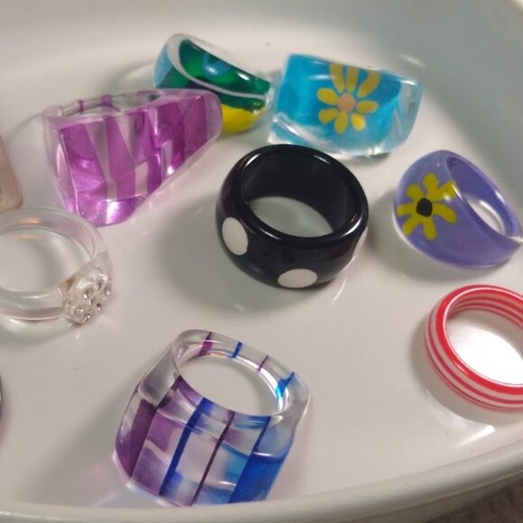 SET of 10 acrylic rings -- multi-colors - Picture 3 of 13